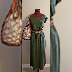Time and Tru muscle sleeve maxi dress, green color